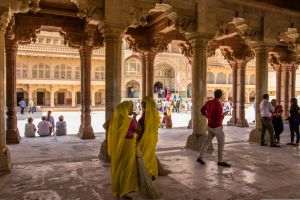 India îşi intensifică eforturie de reformă în sectorul financiar